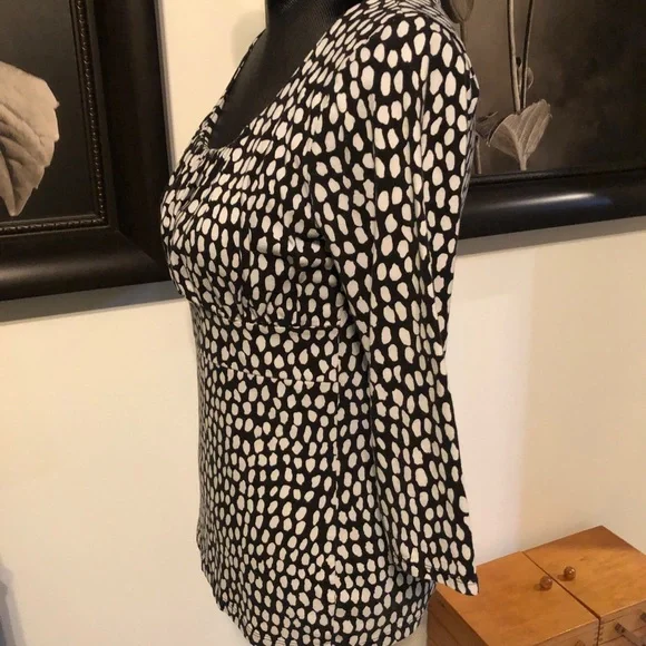 EUC Women’s Ann Taylor top - Picture 7 of 7